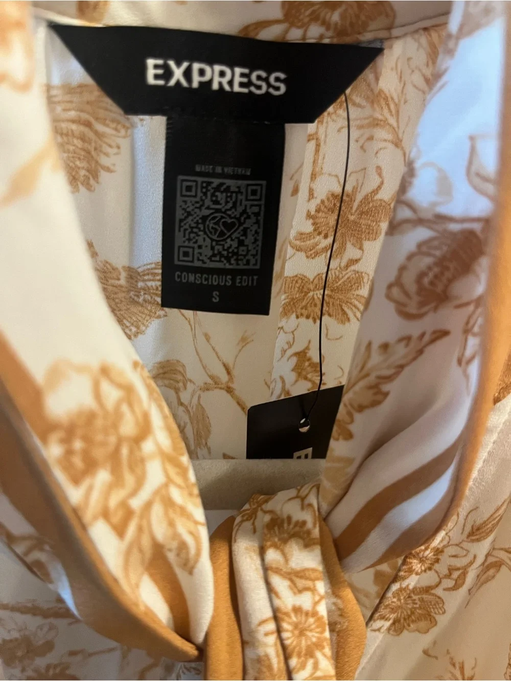 Express Sleeveless Mock Neck Floral Bodysuit - Cream & Tan S NWT